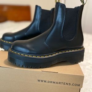 Dr MARTENS 2796 Platform Chelsea Boot - Black US womens size 8 mens size 7